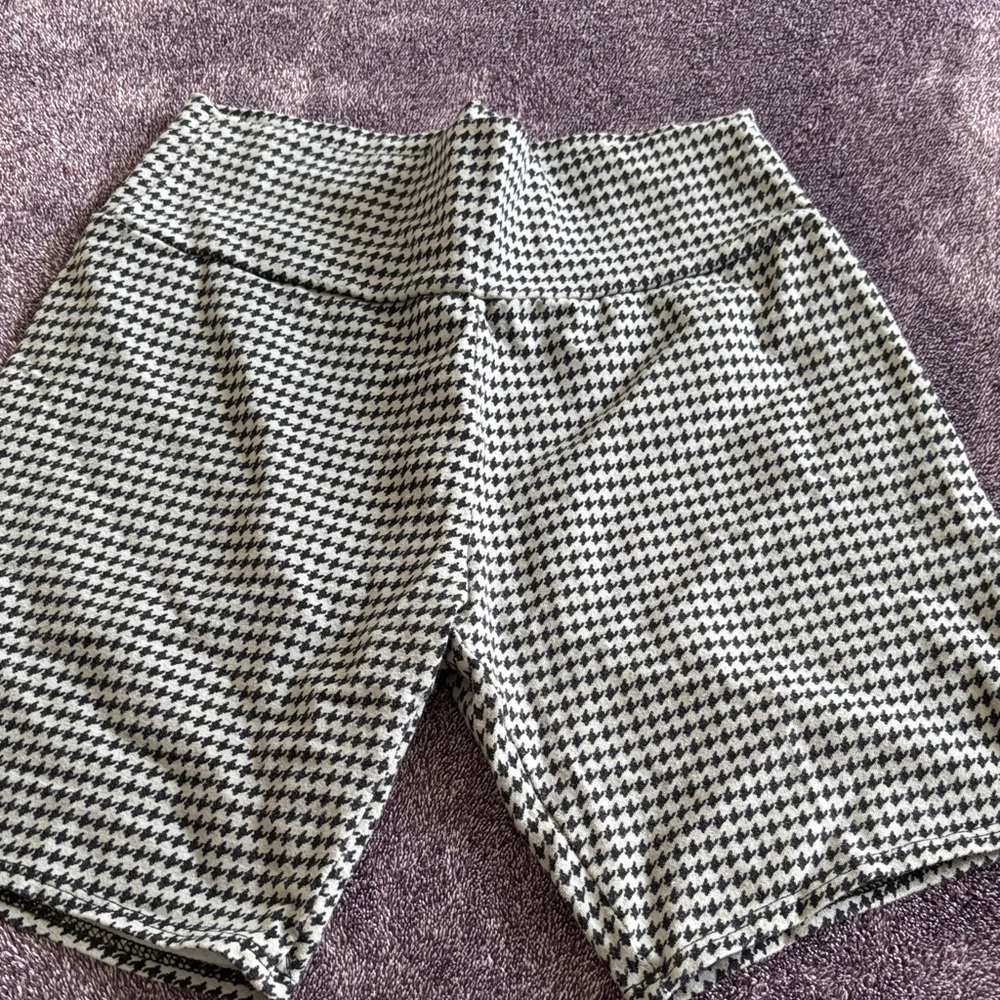 Houndstooth Patterned Shorts